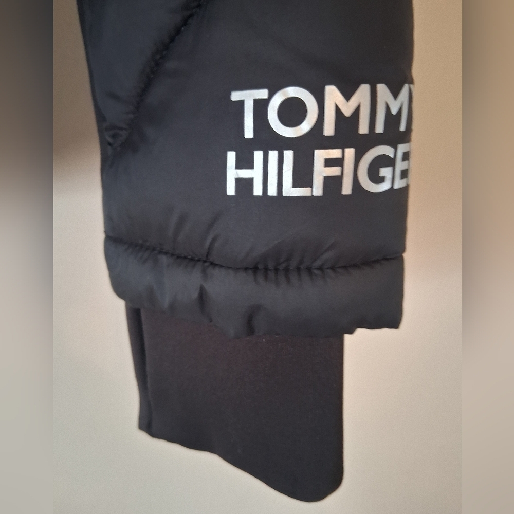 NWOT Tommy Hilfiger Women's Hooded Packable Jacket - Picture 6 of 13
